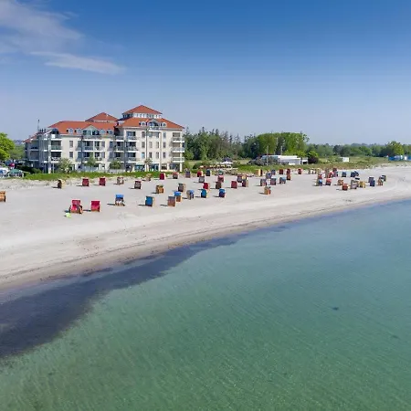 Strandburg Azurblau 01 C